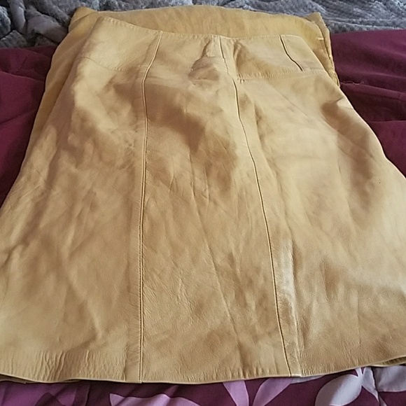 Taupe/Tan colored Leather skirt - Picture 1 of 6